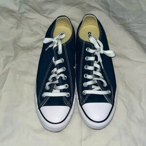 A Converse Chuck Taylor All Star Low Top Blue Sneaker Size 7 Men Women Size 9